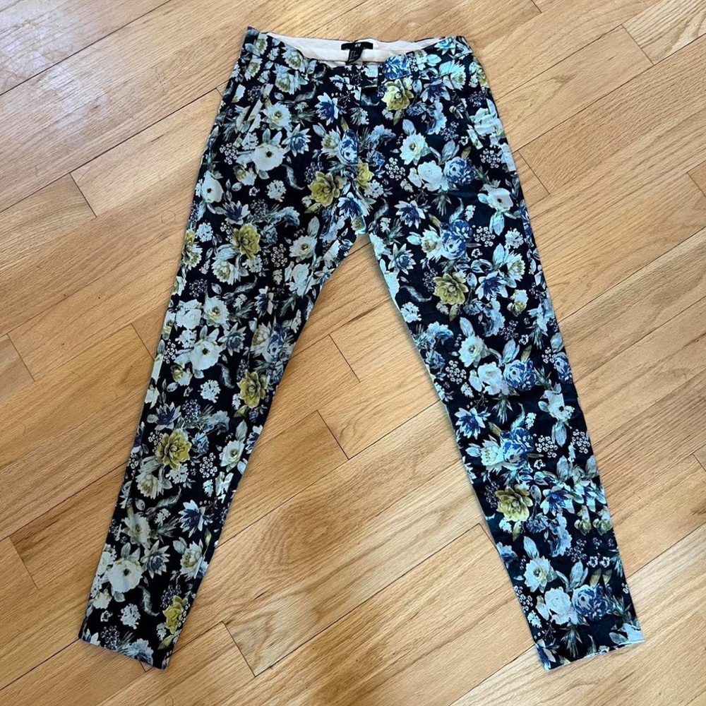 Floral cigarette ankle slim pants